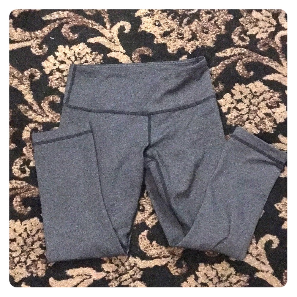Lululemon heather gray crop leggings